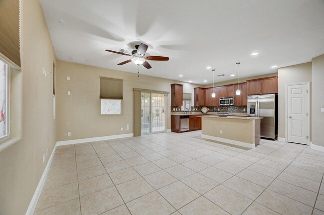 Building Photo - Beautiful 3BR Toscana Home