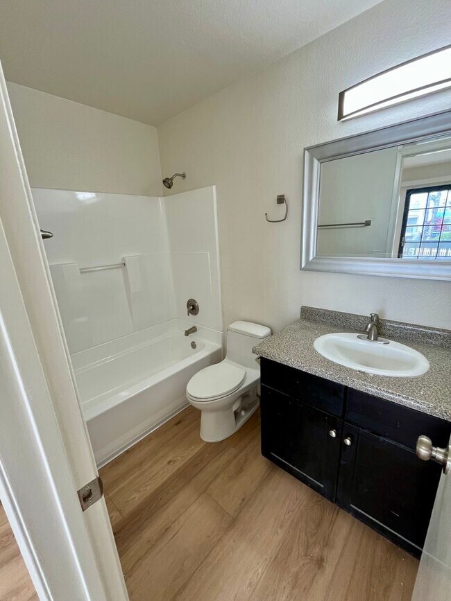 Foto del edificio - Ocean Beach remodeled 3 bedroom 2.5 bath