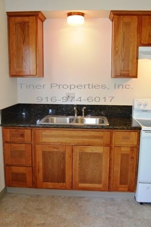 Building Photo - Great Two Bedroom Duplex In Rancho Cordova