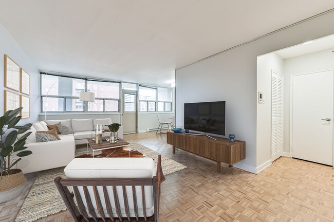 Building Photo - Davisville Tower