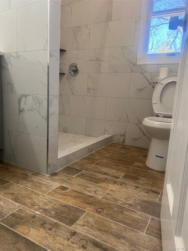 Building Photo - 90 Quaker Path