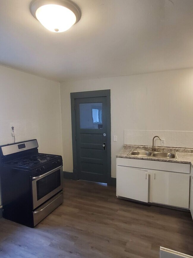 Foto del edificio - 936 Harrison Ave