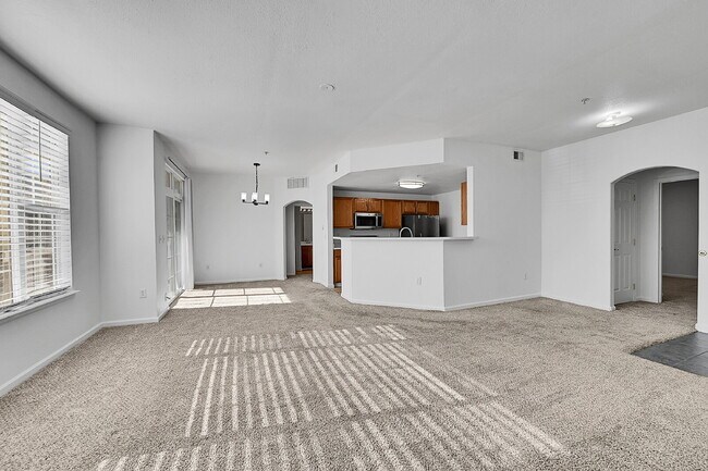 Foto del edificio - $1,900 - 2 Bed, 2 Bath Condo in Aurora wit...