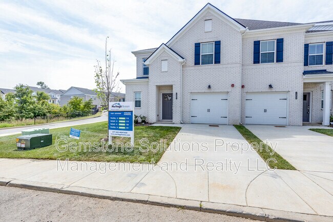Building Photo - 204 Douglas Bend Rd