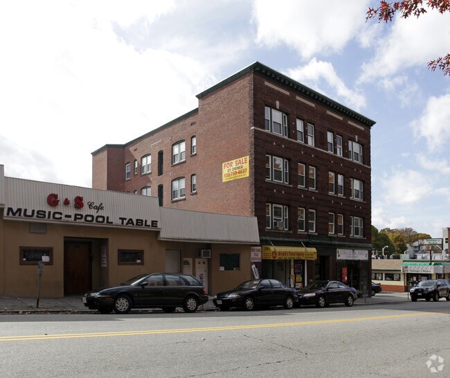 Primary Photo - 272 Pleasant St