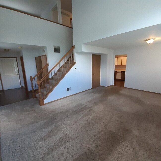 Foto del edificio - 156 Castlewood Ct