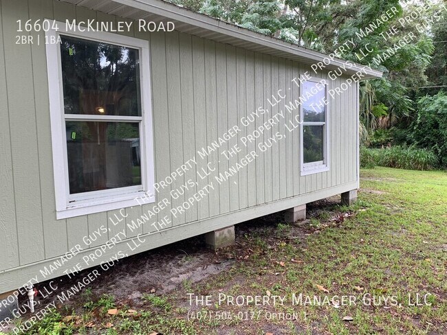 Building Photo - 2/1 For Rent in Umatilla for $1,300/mo
