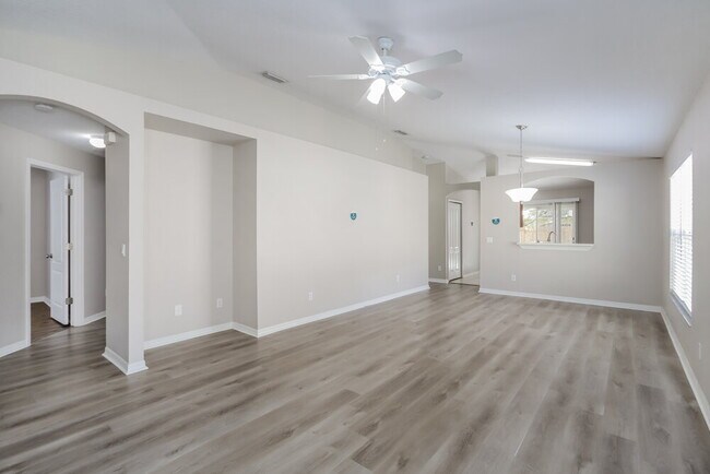 Building Photo - 1038 Harvest Moon Dr