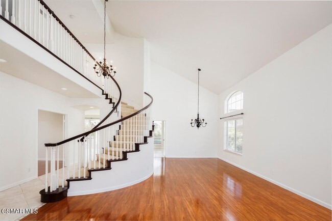 Building Photo - 1851 Fox Springs Cir