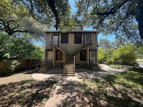 Building Photo - 302 Park Ln