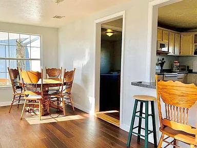 Foto del edificio - 211 W Madison St