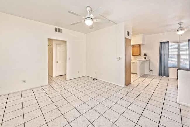 Building Photo - 520 Arrowhead Trail