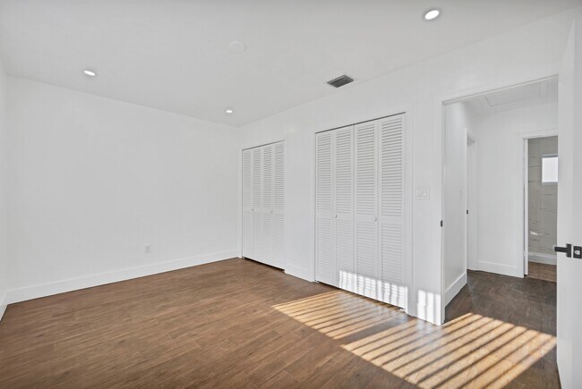 Foto del edificio - 238 SW 7th St