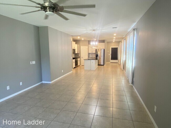 Foto del edificio - 3 br, 2 bath House - 13544 N 142nd Dr