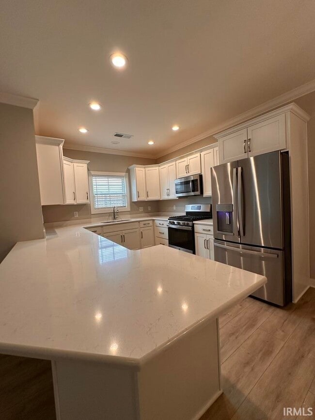 Building Photo - 3824 High Pointe Dr