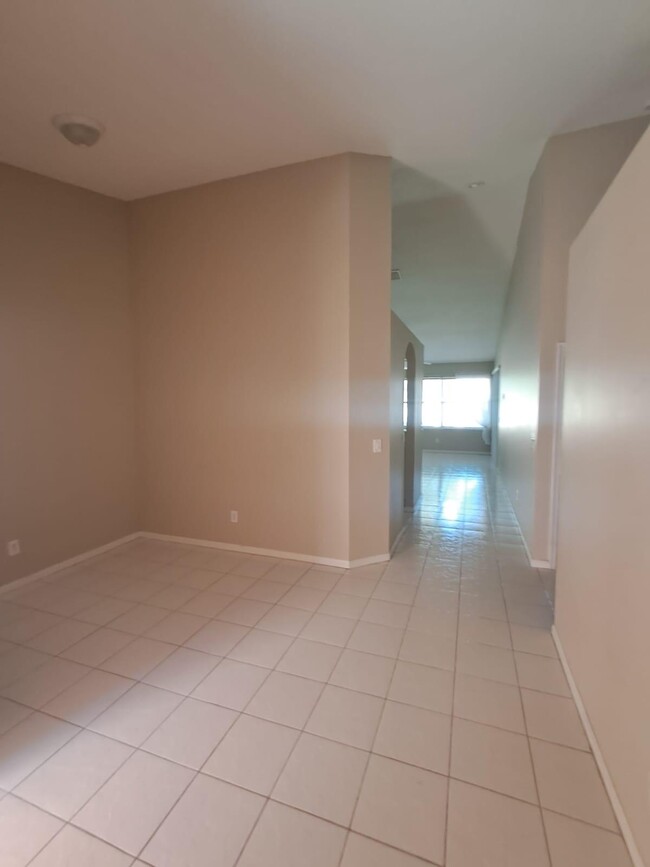 Foto del edificio - 223 E Coral Trace Cir