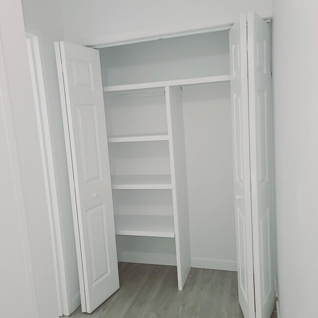 Building Photo - Townhouse in Dickensfield - 3 Bed 1.5 Bath