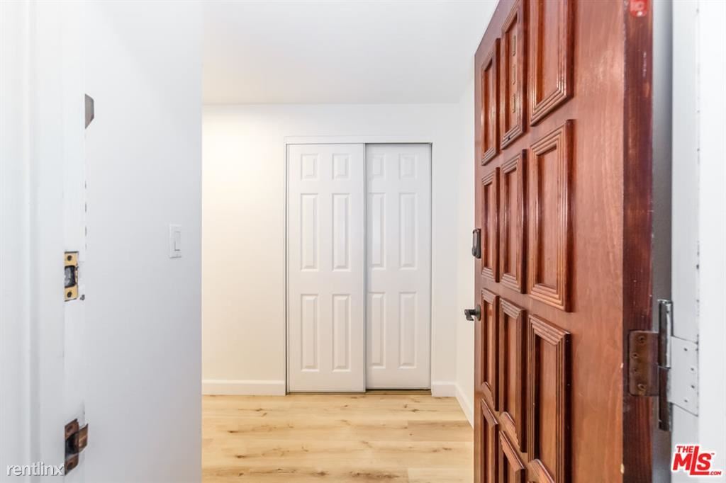 Foto principal - 2 br, 2 bath Condo - 8180 Manitoba St Apt 111