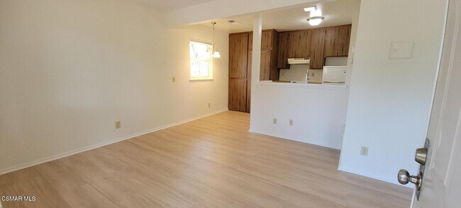 Building Photo - 4553 Alamo St