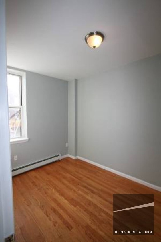 Primary Photo - 5810 8th Ave