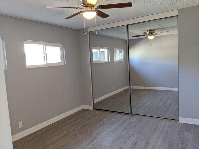 Building Photo - Stunning 2 Bedroom 1 Bath Home in a Private Oasis!