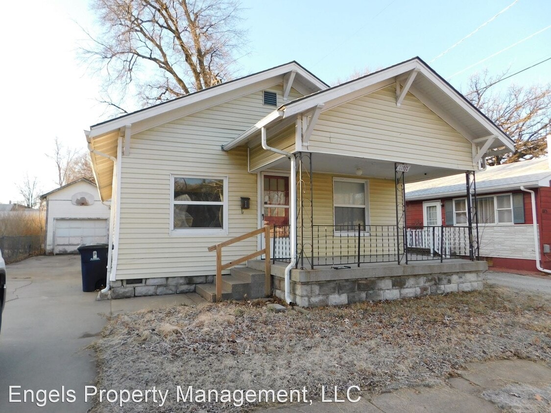 2 br, 1 bath House 1107 W 2nd House Rental in El Dorado, KS