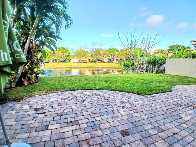 Foto del edificio - 1171 W Magnolia Cir