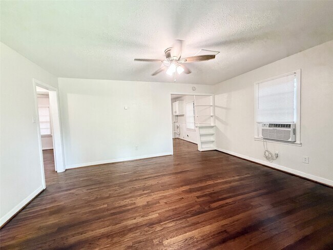 Foto del edificio - 824 S Anderson St