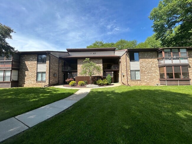 Building Photo - 67 Overlook Way