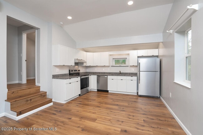 Building Photo - 240 Craig Rd