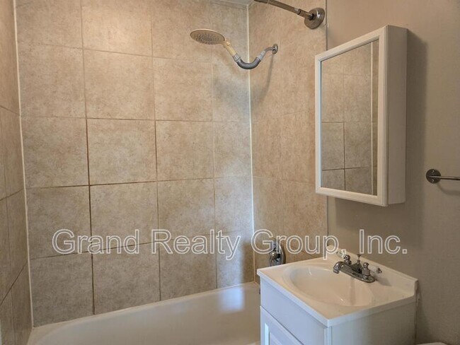 Foto del edificio - 1326 Ridgeway St