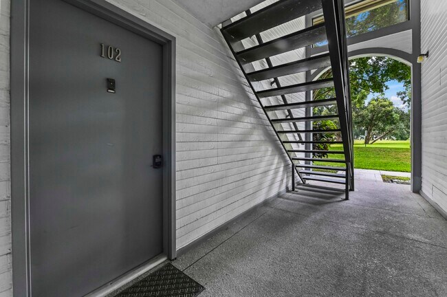 Building Photo - 15449 Lakes of Delray Blvd