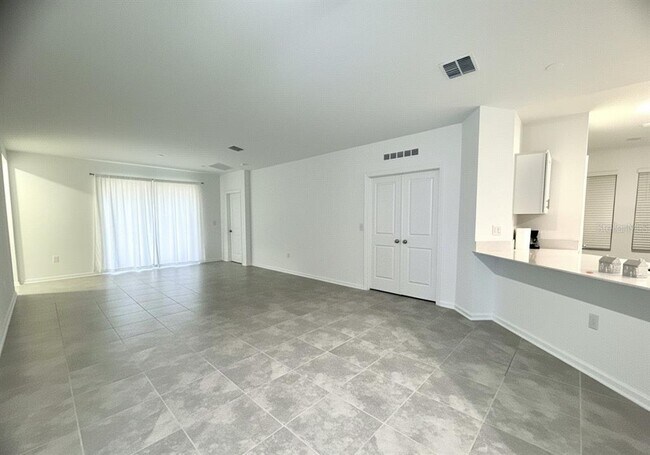 Foto del edificio - 4794 Cloister St