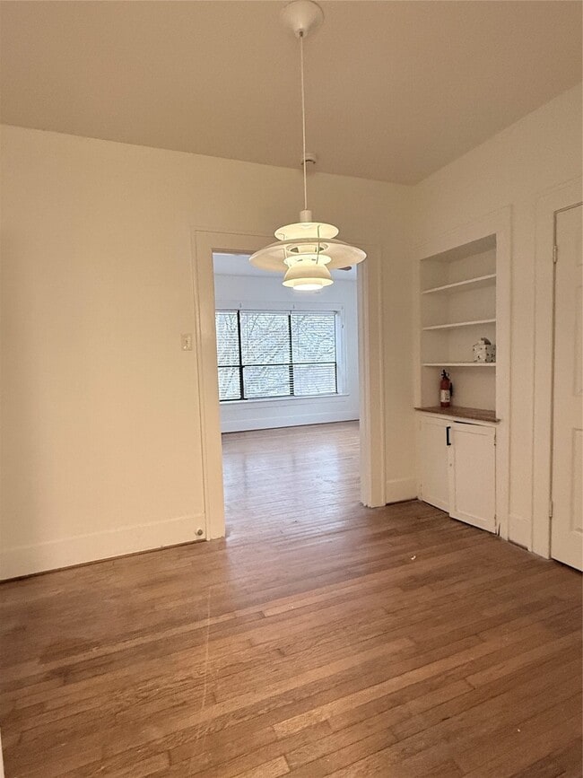 Building Photo - 1201 W Gray St