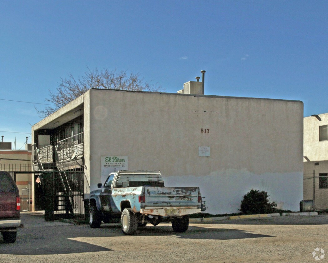 Foto principal - 517-521 Charleston St SE