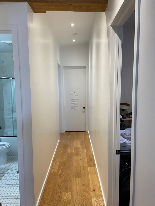 Building Photo - 604 Rue Charon