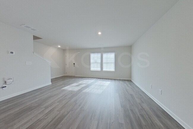 Building Photo - 444 Hawthorn Trail