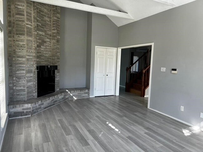 Building Photo - 23 Rockfern Rd