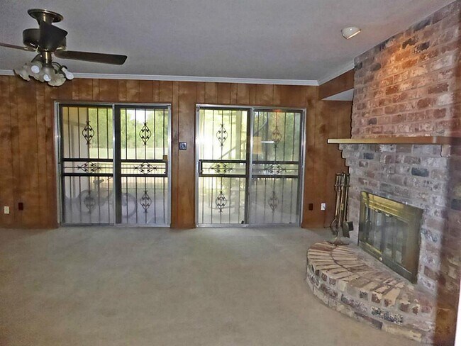 Foto del edificio - 7844 Challie Ln