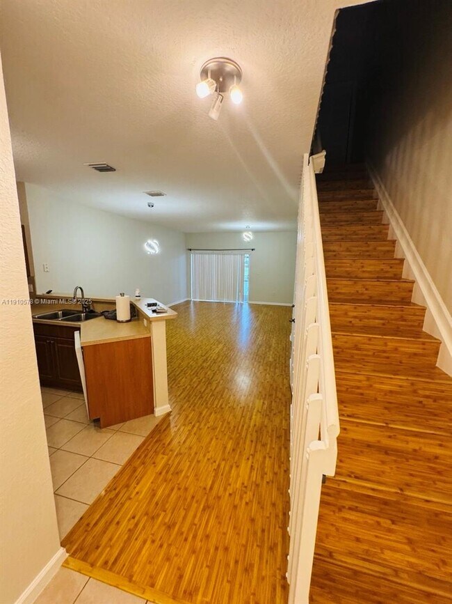 Foto del edificio - 5753 Isles Cir