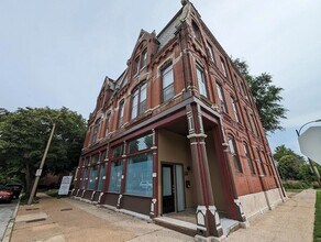 Building Photo - 1956 Sidney St