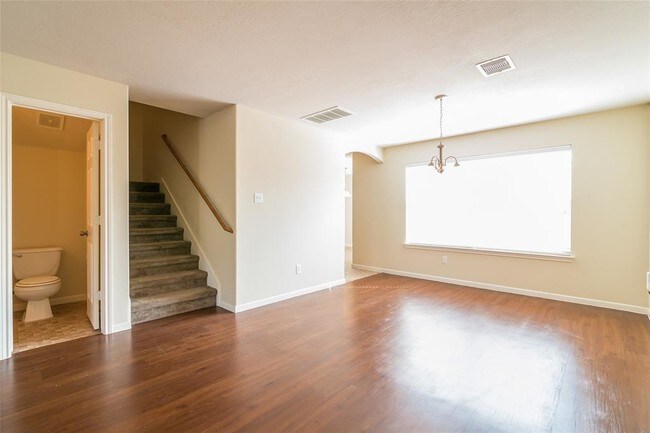Foto del edificio - 6328 Austinville Dr