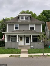 Building Photo - 748 Smith Ave S