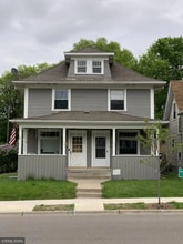 Building Photo - 748 Smith Ave S