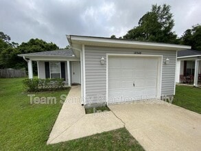 Building Photo - 10340 Chinaberry Ct