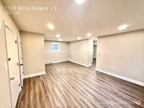 Building Photo - 1539 Roth Ave
