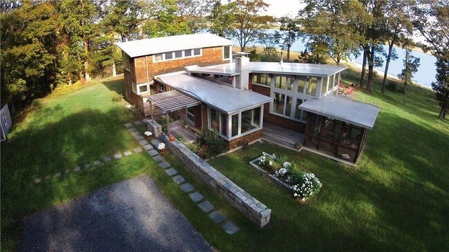 Building Photo - 51 Pojac Point Rd