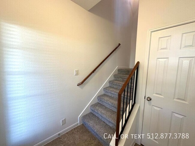 Building Photo - 9201 Brodie Ln