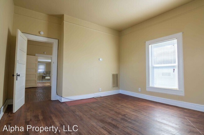 Foto del edificio - 1 br, 1 bath House - 109 4th Street