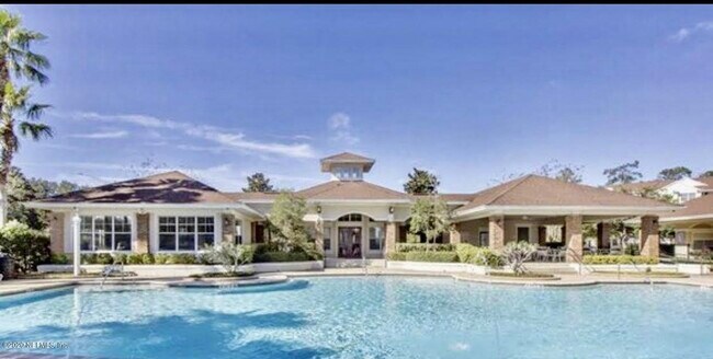 Foto del edificio - 7801 Point Meadows Dr